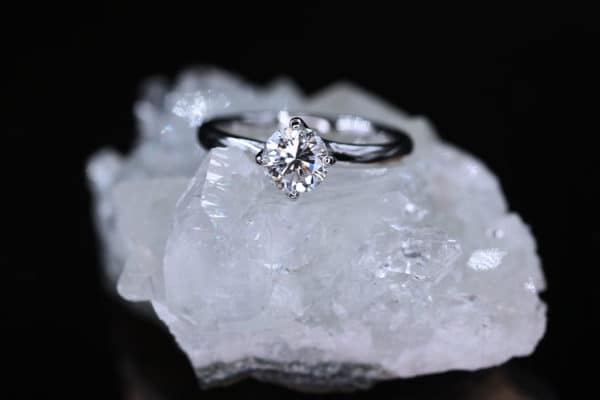 0.90ct Solitaire Diamond Twist Engagement Ring | CM Weldon