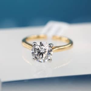 Solitaire lab grown diamond engagement ring | CM Weldon